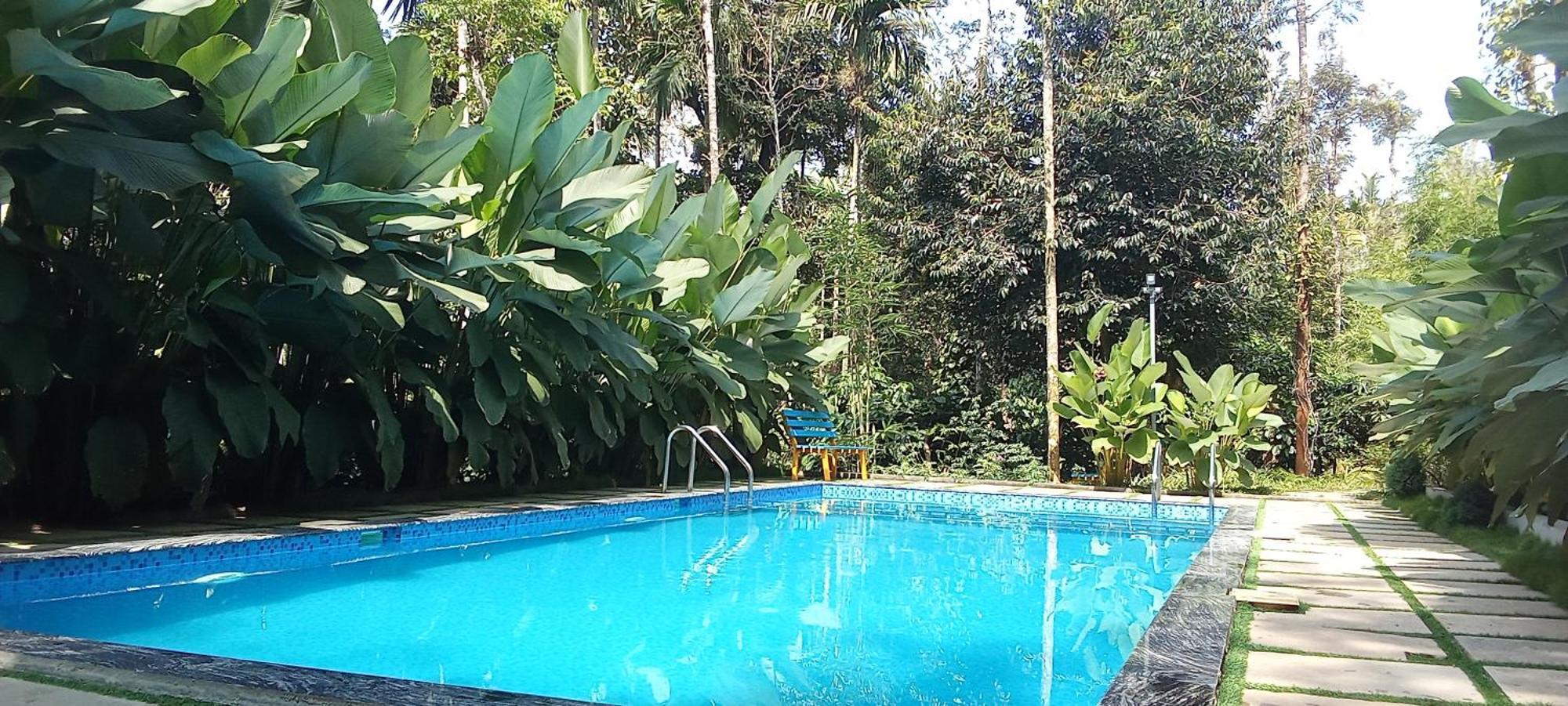 Le Vista Resort สุลต่านบาเทรี ภายนอก รูปภาพ