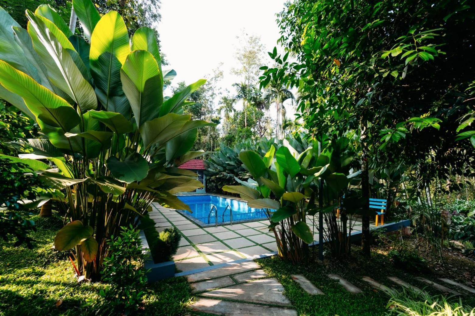 Le Vista Resort สุลต่านบาเทรี ภายนอก รูปภาพ